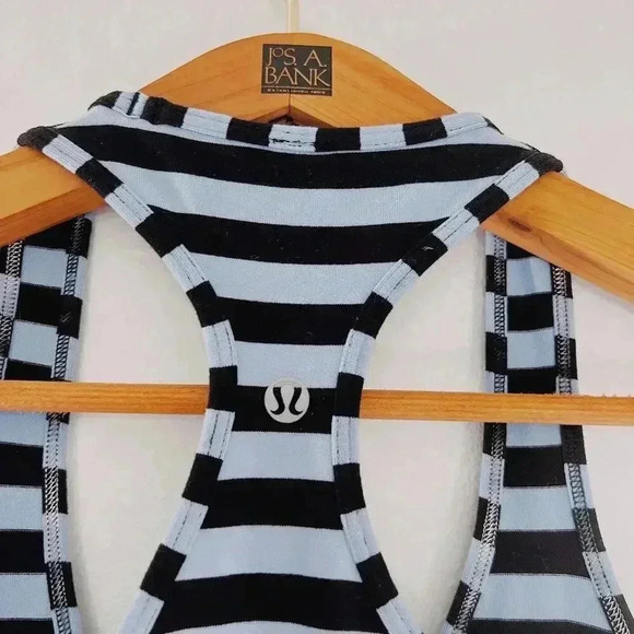 Lululemon Blue Striped Racerback Tank Workout Athleisure Yoga Workout Size 4 - Picture 4 of 4